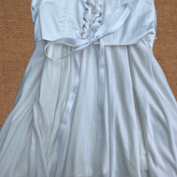 White pearl corset mini dress with off the shoulder flutter sleeves, coquette - Picture 8 of 10